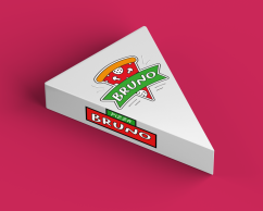 40. LA PICANTE (rajčinový základ, mozzarella, šunka, saláma ventricina, jalapeňos, kukurica, chilli omáčka)