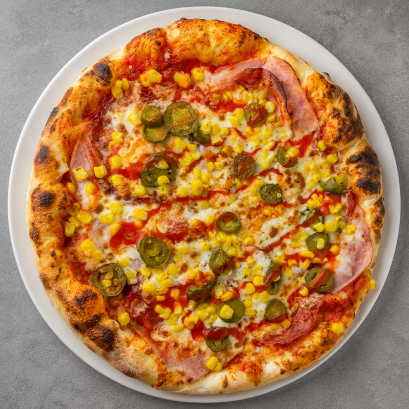 40. LA PICANTE (rajčinový základ, mozzarella, šunka, saláma ventricina, jalapeňos, kukurica, chilli omáčka) 40. LA PICANTE (rajčinový základ, mozzarella, šunka, saláma ventricina, jalapeňos, kukurica, chilli omáčka)